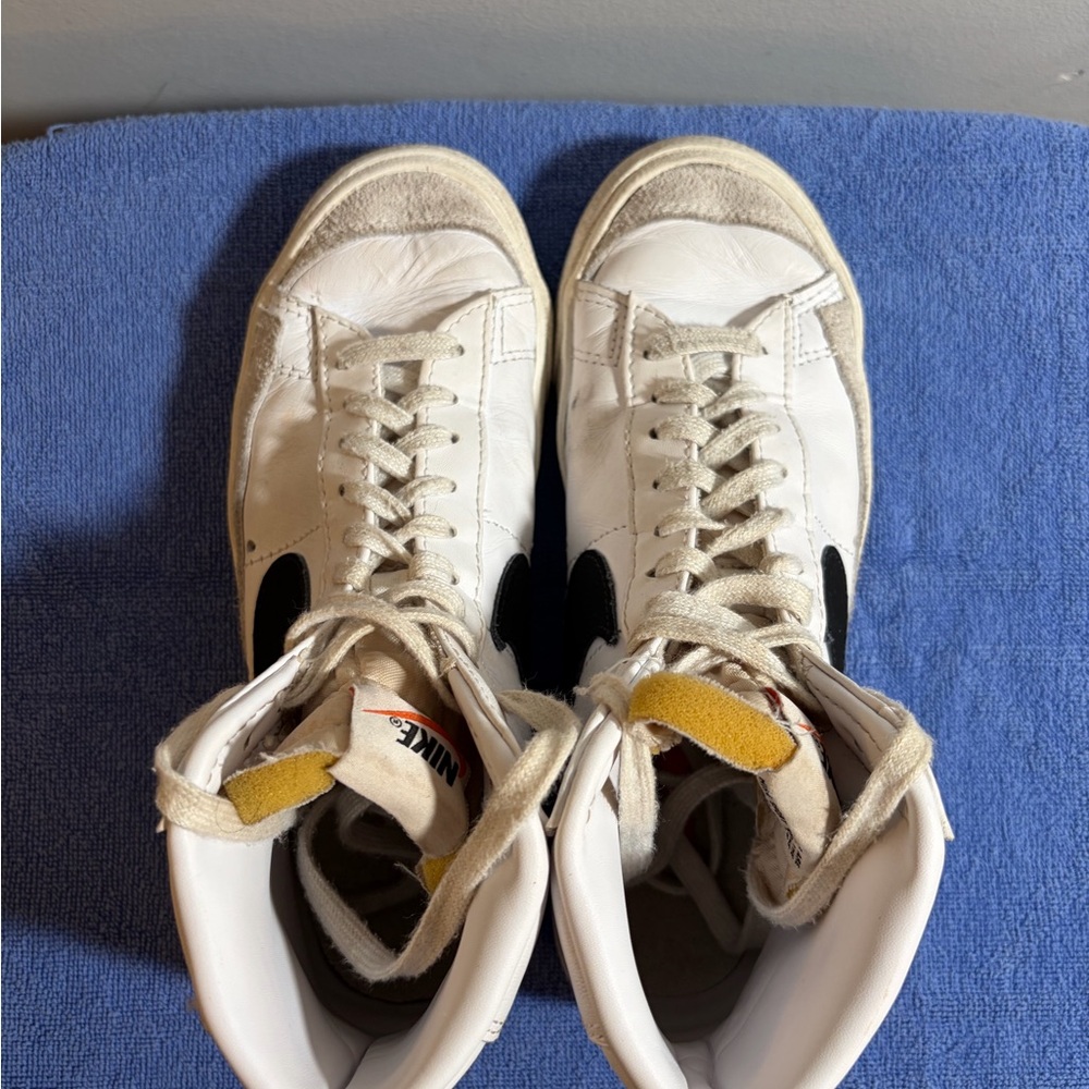 Nike White and Black High-tops CZ1055-100 Women’s size 7